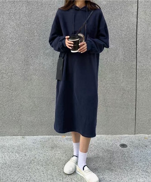Miniministore(ミニミニストア)の「裏起毛 ロングパーカーワンピース 着やせ(ワンピース・レディース・ライトグレー/ネイビー/ブラウン/ブラック・FREE)」の4枚目の写真