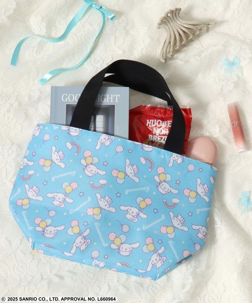 sanrio(サンリオ)の「SANRIO(サンリオ)シナモロール・クロミ 総柄プリントミニトートバッグ/ランチバッグ(トートバッグ・レディース・パープル/サックスブルー・FREE)」の17枚目の写真