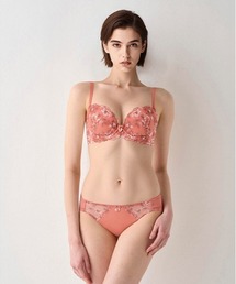 Triumph（トリンプ）の「【カラバリ豊富!WEB限定ブラ&ショーツセット】トリンプ 美胸ソフトブラ クラッシーペタルズ【B","C","D","E","Fカップ】WHU + Hikini 34 Y3 S1 RL1（ブラ&ショーツ）」