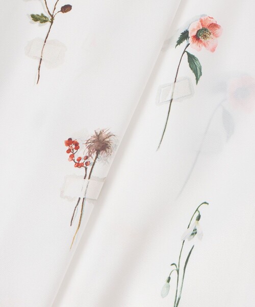 ANAYI（アナイ）の「ボタニカルサテンプリントタック ワンピース（ワンピース・レディース・ホワイト/ネイビー・34/38/36）」の15枚目の写真