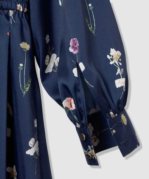 ANAYI（アナイ）の「ボタニカルサテンプリントタック ワンピース（ワンピース・レディース・ホワイト/ネイビー・34/38/36）」の6枚目の写真