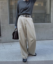 nananamoe（ナナナモエ）の「hem belt curve line loose PT（スラックス）」