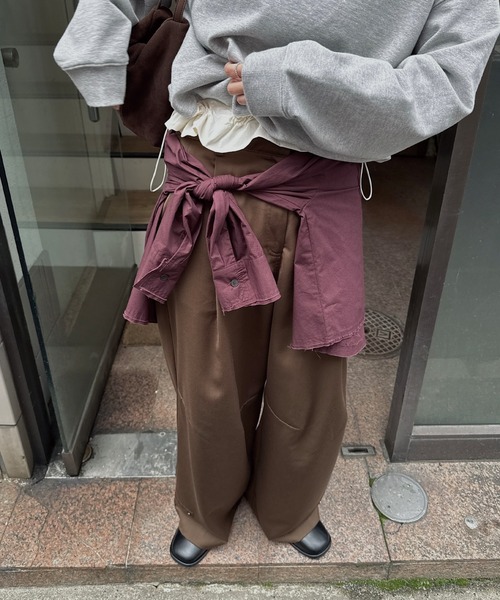nananamoe（ナナナモエ）の「hem belt curve line loose PT（スラックス・レディース・ダークグレー/ベージュ/ブラウン・M/S）」の21枚目の写真