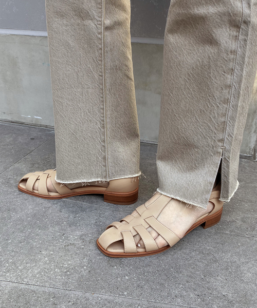 SLOBE IENA（スローブイエナ）の「《追加》SLOBE レザーグルカサンダル（サンダル・レディース・ブラック/ベージュ・23cm/23.5cm/24cm/24.5cm）」の20枚目の写真