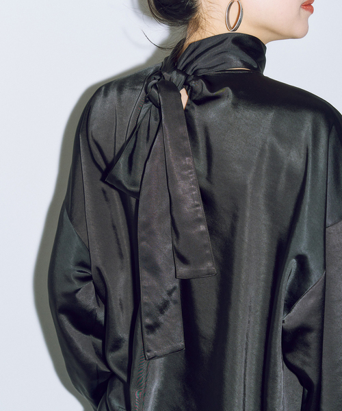 CITYSHOP(シティーショップ)の「SATIN RIBBON ブラウス(シャツ/ブラウス・レディース・ブラック・FREE)」の3枚目の写真
