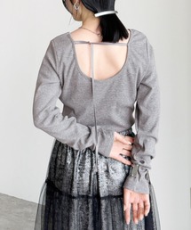 カップ付バックオープンロンT