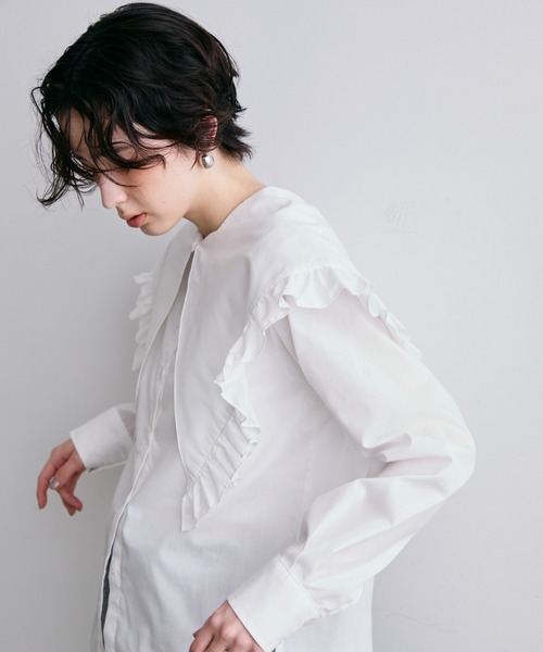 Trish(トリッシュ)の「2WAYビッグトライアングルカラーブラウス(シャツ/ブラウス・レディース・ホワイト/ブラック・MEDIUM)」の4枚目の写真