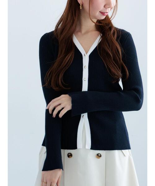 Te chichi(テチチ)の「リブVネックカーディガン《2026 spring catalog item》(カーディガン/ボレロ・レディース・レッド/ホワイト/ネイビー/ブラック・F)」の4枚目の写真