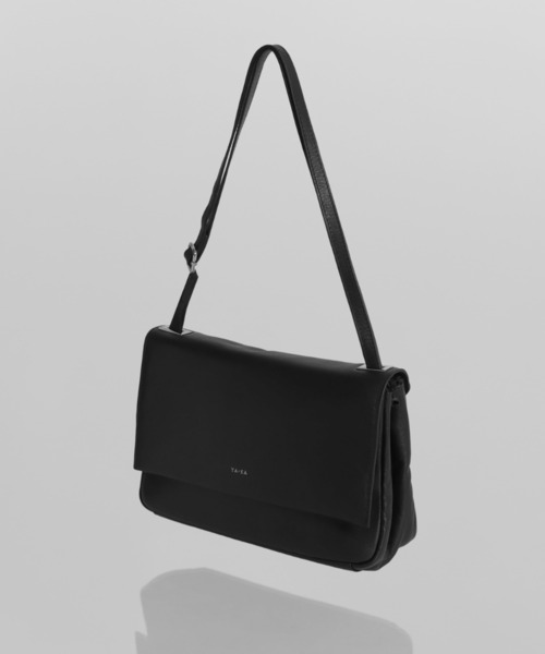 YArKA（ヤーカ）の「【YArKA/ヤーカ】real leather 2way retro bag [Alnitak9] / 2wayレトロデザインバッグ（ショルダーバッグ・レディース・ブラック・FREE）」の2枚目の写真