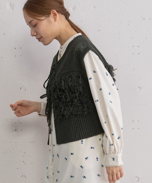 POU DOU DOU（プードゥドゥ）の「2wayループ編みニットベスト（ベスト・レディース・ダークグレー/オレンジ/アイボリー・3）」の13枚目の写真