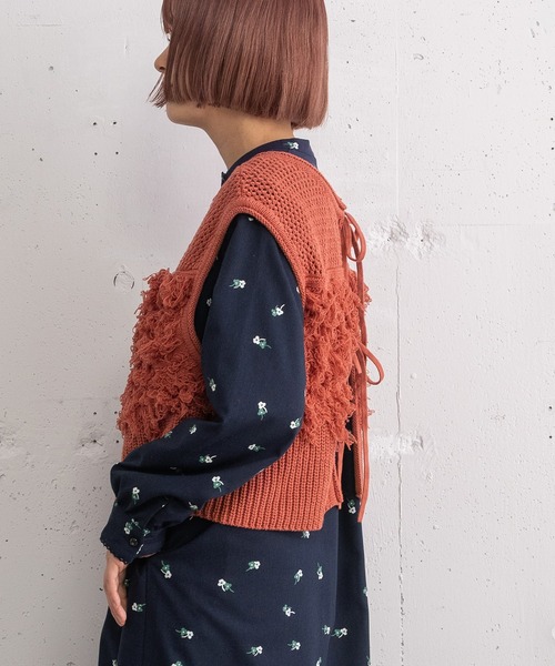 POU DOU DOU（プードゥドゥ）の「2wayループ編みニットベスト（ベスト・レディース・ダークグレー/オレンジ/アイボリー・3）」の15枚目の写真