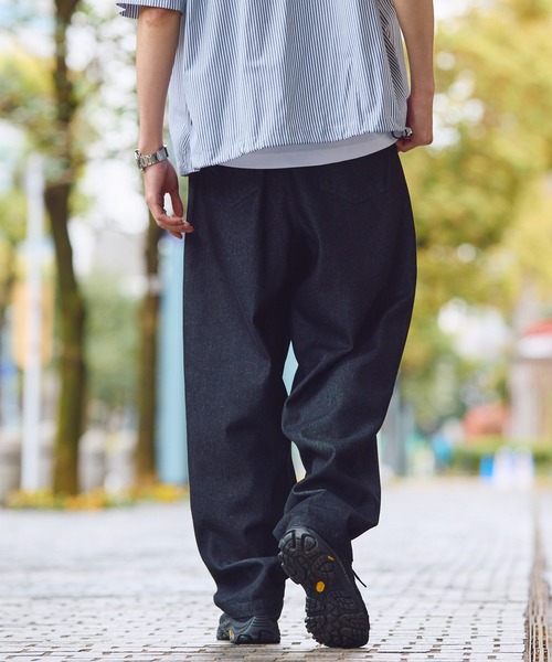HECT(ヘクト)の「【HECT】10.5oz 2Tuck Denim Carrot Pants / 10.5オンス 2タックデニムキャロットパンツ〈速乾/ウォッシャブル/サステナブル素材〉(デニムパンツ・メンズ・ブラック/ネイビー/インディゴブルー/ライトインディゴブルー/ライトグレー・S/M/L)」の16枚目の写真