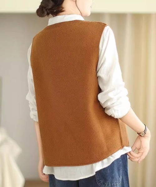 Flugge(フラッジー)の「花柄刺繍ニットベスト(ベスト・レディース・グリーン/ブラウン/ネイビー/ベージュ/レッド・FREE)」の6枚目の写真