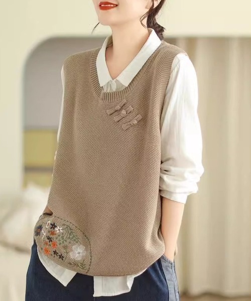 Flugge(フラッジー)の「花柄刺繍ニットベスト(ベスト・レディース・グリーン/ブラウン/ネイビー/ベージュ/レッド・FREE)」の8枚目の写真
