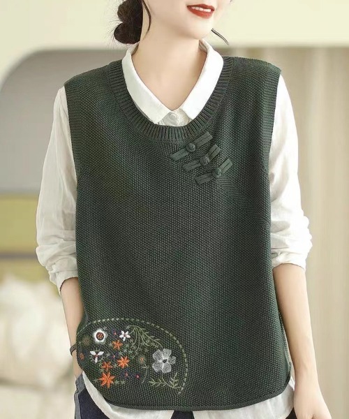 Flugge(フラッジー)の「花柄刺繍ニットベスト(ベスト・レディース・グリーン/ブラウン/ネイビー/ベージュ/レッド・FREE)」の11枚目の写真