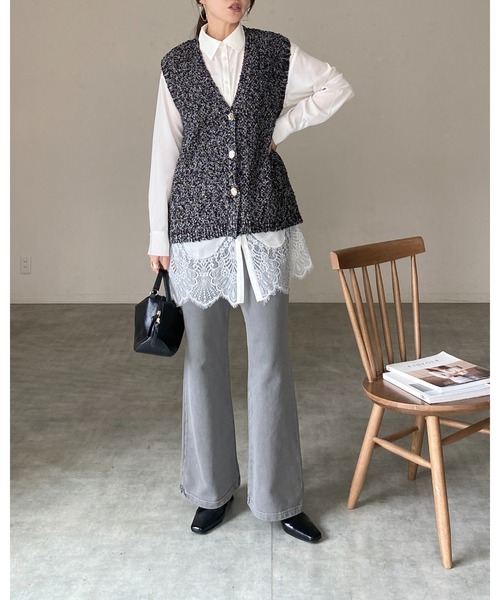 She's Closet(シーズクローゼット)の「深Vネック ノーカラー 金ボタン ミックスカラー ツイード風ニットベスト(ベスト・レディース・ブラック/アイボリー/ベージュ・FREE)」の14枚目の写真