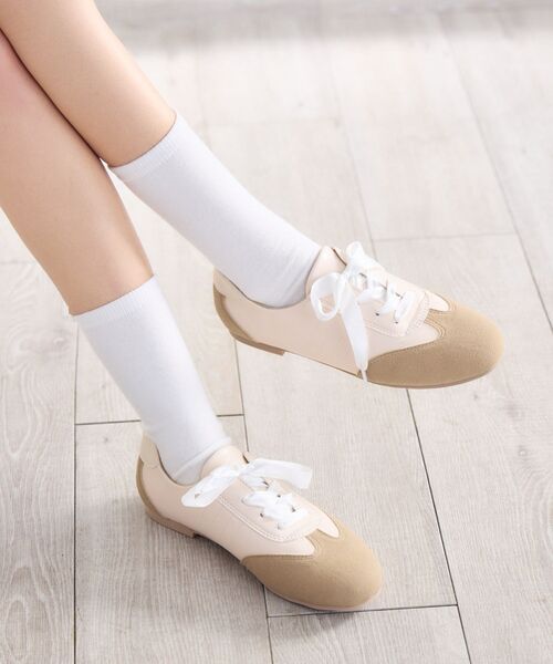 RETRO GIRL（レトロガール）の「サテンリボンスニーカー（その他シューズ・レディース・オフホワイト/シルバー/ピンク・MEDIUM/LARGE）」の3枚目の写真