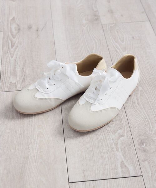 RETRO GIRL（レトロガール）の「サテンリボンスニーカー（その他シューズ・レディース・オフホワイト/シルバー/ピンク・MEDIUM/LARGE）」の22枚目の写真