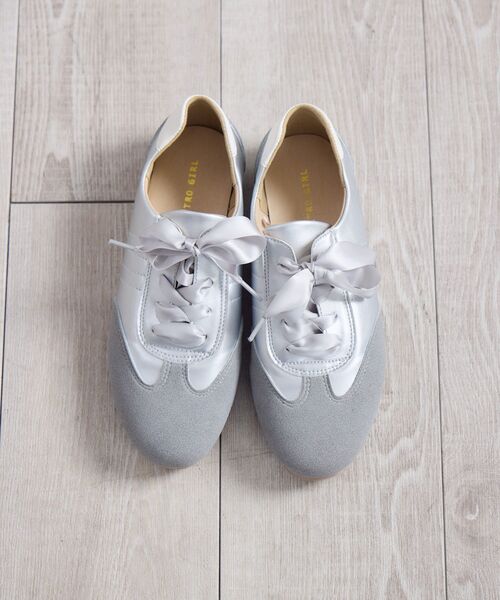 RETRO GIRL（レトロガール）の「サテンリボンスニーカー（その他シューズ・レディース・オフホワイト/シルバー/ピンク・MEDIUM/LARGE）」の13枚目の写真
