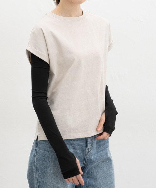 Honeys（ハニーズ）の「【ハニさら・接触冷感・ＵＶカット・遮熱】遮熱アームカバー６０ｃｍ丈（アームカバー・レディース・グレー/アイボリー/ブラック・FREE）」の10枚目の写真