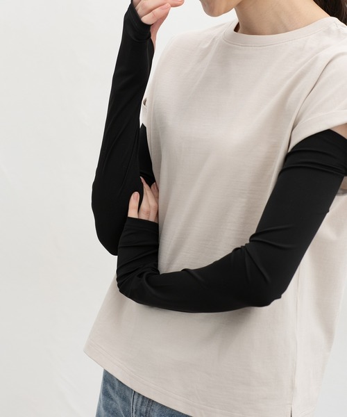 Honeys（ハニーズ）の「【ハニさら・接触冷感・ＵＶカット・遮熱】遮熱アームカバー６０ｃｍ丈（アームカバー・レディース・グレー/アイボリー/ブラック・FREE）」の12枚目の写真