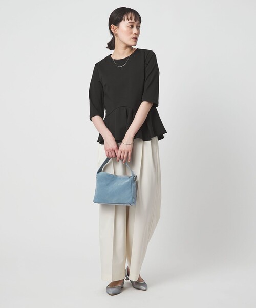 green label relaxing(グリーンレーベルリラクシング)の「イレヘム ペプラム ポンチ プルオーバー カットソー 接触冷感 UVカット(Tシャツ/カットソー・レディース・ベージュ/オフホワイト/ブラック・FREE)」の5枚目の写真