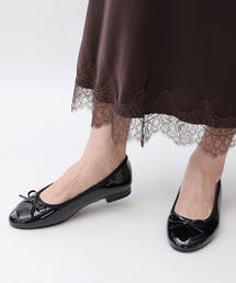 ラウンドトゥエナメルバレエシューズ【低反発スポンジ入り】