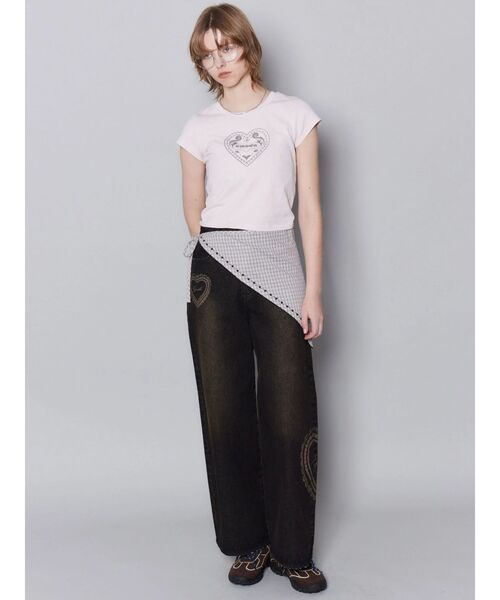 EMODA(エモダ)の「エンブレムハートパッチTシャツ(Tシャツ/カットソー・レディース・ブラック/ブルー/ピンク/ホワイト・FREE)」の11枚目の写真