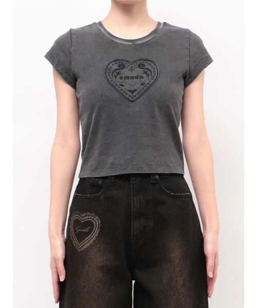 EMODA（エモダ）の「エンブレムハートパッチTシャツ（Tシャツ/カットソー・レディース・ブラック/ブルー/ピンク/ホワイト・FREE）」の9枚目の写真