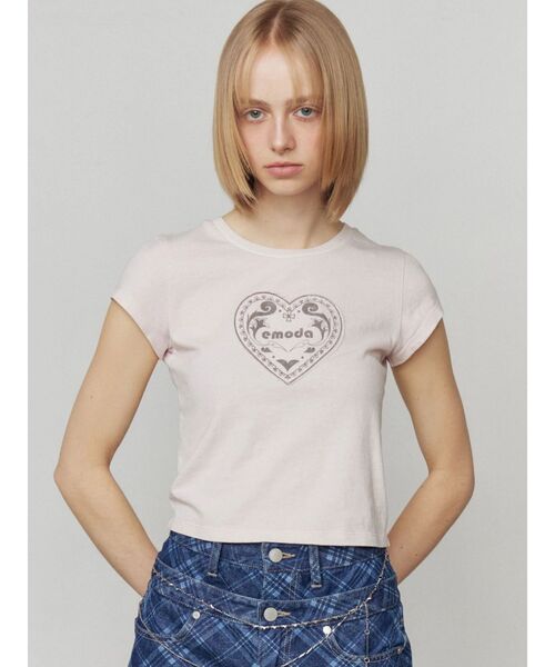 EMODA（エモダ）の「エンブレムハートパッチTシャツ（Tシャツ/カットソー・レディース・ブラック/ブルー/ピンク/ホワイト・FREE）」の4枚目の写真