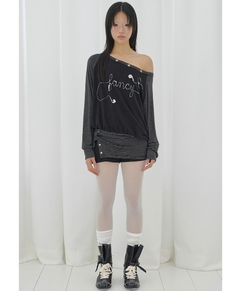 FANCY CLUB(ファンシークラブ)の「A'GEM/9 × .kom 『FANCY CLUB/ファンシークラブ』DRAWING STRIPE OFF-SHOULDER/ドローイングストライプオフショルダー(Tシャツ/カットソー・レディース・ブラック/グレー・FREE)」の8枚目の写真