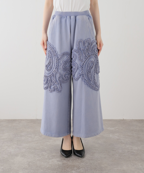 TAAKK(ターク)の「TAAKK SCULPTURAL EMBROIDERY WIDE PANTS TA26SS-PT070:パンツ(スウェットパンツ・レディース・ブルー・X-SMALL)」の7枚目の写真