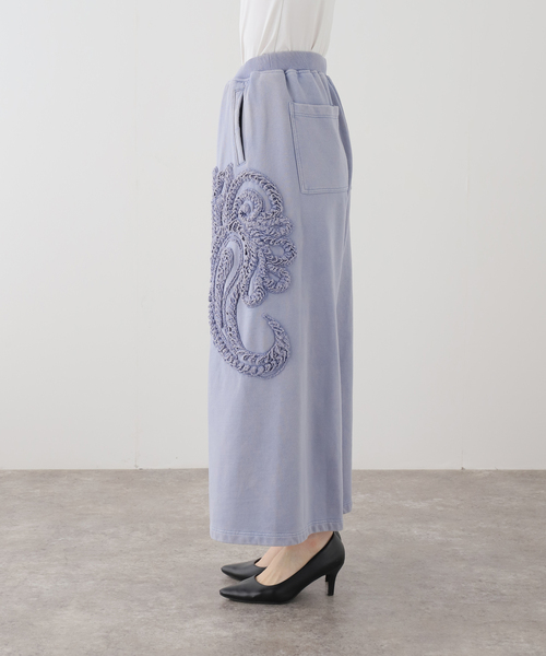 TAAKK(ターク)の「TAAKK SCULPTURAL EMBROIDERY WIDE PANTS TA26SS-PT070:パンツ(スウェットパンツ・レディース・ブルー・X-SMALL)」の8枚目の写真