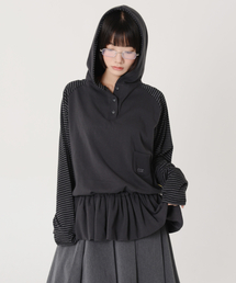 PIECEMAKER（ピースメーカー）の「ストライプバルーンスカートレイヤードフードパーカー（チャコール）（パーカー）」