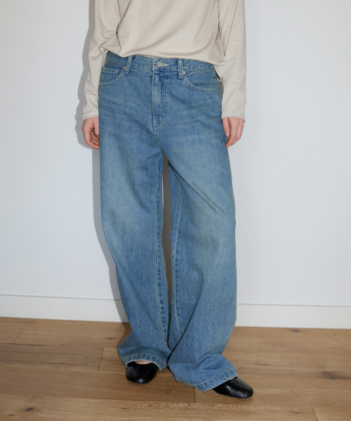 AARAN(アラン)の「ワイドヴィンテージデニム_ブルー(デニムパンツ・レディース・その他・SMALL/MEDIUM/LARGE)」の1枚目の写真