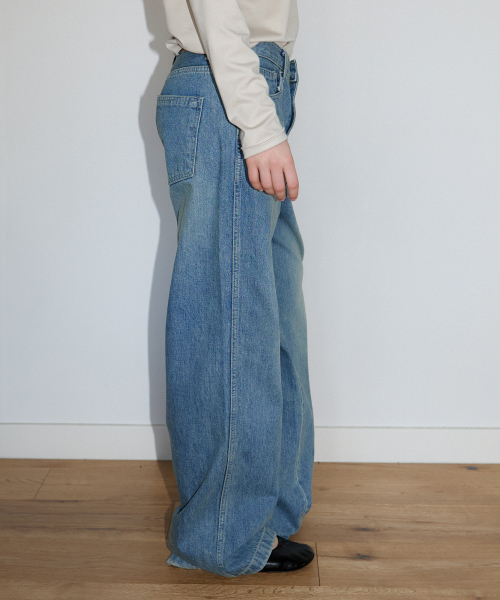 AARAN(アラン)の「ワイドヴィンテージデニム_ブルー(デニムパンツ・レディース・その他・SMALL/MEDIUM/LARGE)」の2枚目の写真