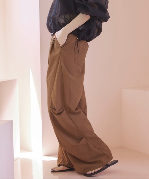 PILIT（ピリット）の「タックバレルパンツ（その他パンツ・レディース・モカ/ブラック/オリーブ・MEDIUM）」の20枚目の写真