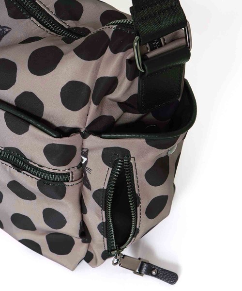 Three Four Time（ｽﾘｰﾌｫｰﾀｲﾑ）の「サイドジッパーポケットショルダー（ショルダーバッグ・レディース・ブラック系その他/グレー系その他・FREE）」の6枚目の写真