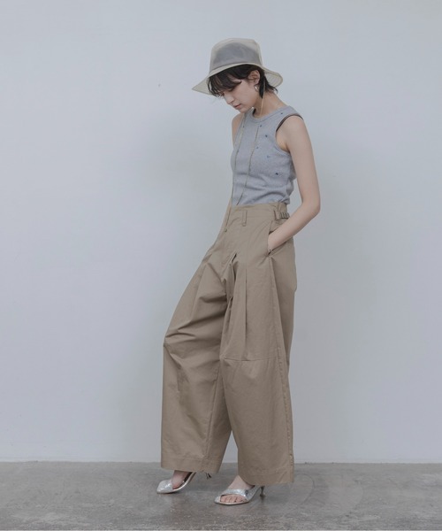 Eimee Law(エイミーロウ)の「ハート刺繍タンクトップ(タンクトップ・レディース・グレー/オフホワイト/グレイッシュベージュ/ブラック・FREE)」の13枚目の写真