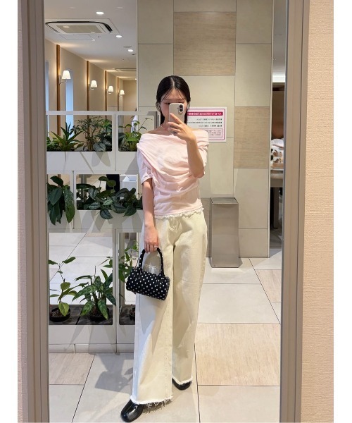 mystic(ミスティック)の「《一枚で簡単に決まる◎/5色展開》レースドッキングオフショル半袖Tシャツ(Tシャツ/カットソー・レディース・オフホワイト/グレー/ホワイト/ピンク/ブラック・FREE)」の12枚目の写真