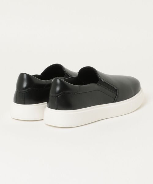 ROCKPORT(ロックポート)の「ROCKPORT ロックポート BEACON LIGHT STEP SLIP ON【本革/軽量】メンズレザースニーカー(ビーコンライトステップスリッポン) ML0059W ブラックスムース(スリッポン・メンズ・ブラック・24.5cm/25.0cm/25.5cm/26.0cm/26.5cm/27.0cm/27.5cm)」の2枚目の写真