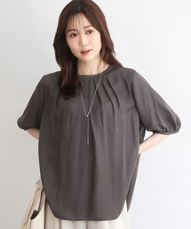 MK MICHEL KLEIN（エムケーミッシェルクラン）の「[UVカット 接触冷感 洗える]サテン フロントタックデザインブラウス（シャツ/ブラウス）」