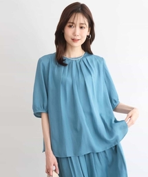 MK MICHEL KLEIN（エムケーミッシェルクラン）の「[瞬美シリーズ UVカット 接触冷感 洗える]サテン フロントタックデザインブラウス（シャツ/ブラウス）」