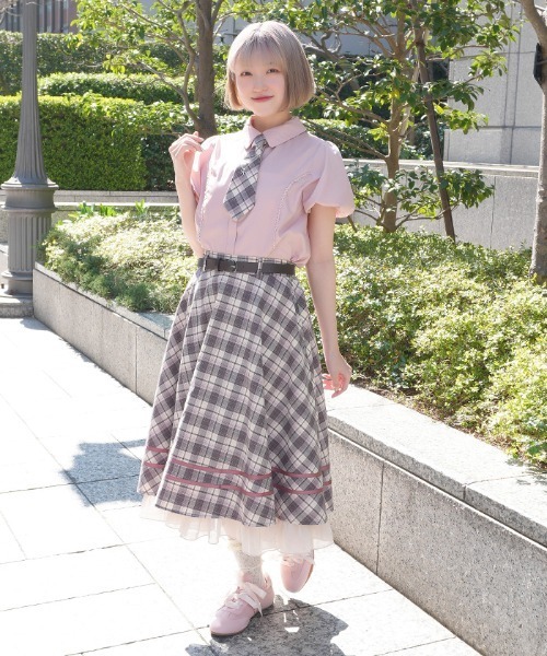 axes femme POETIQUE（アクシーズファムポエティック）の「ベルト付きサーキュラーＳＫ（スカート・レディース・サックスブルー/グレー/ピンク・MEDIUM）」の13枚目の写真