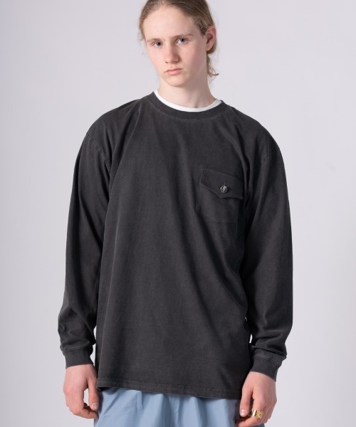 rehacer（レアセル）の「rehacer TEE :  Flower Coach Man Vintage Wash T / フラワーコーチマン ヴィンテージ ウオッシュ T（Tシャツ/カットソー・メンズ・ネイビー/スミクロ・MEDIUM/LARGE/X-LARGE/SMALL）」の3枚目の写真