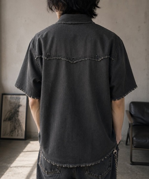 8(eight)(エイト)の「スタッズ デニムシャツ(シャツ/ブラウス・メンズ・ネイビー/サックスブルー/ブラック・MEDIUM/LARGE)」の8枚目の写真