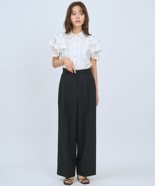 AND COUTURE(アンドクチュール)の「ラッフルスリーブシャツブラウス(シャツ/ブラウス・レディース・グリーン/オフホワイト/ブルー・FREE)」の8枚目の写真