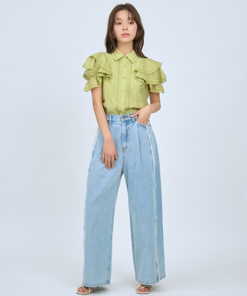 AND COUTURE(アンドクチュール)の「ラッフルスリーブシャツブラウス(シャツ/ブラウス・レディース・グリーン/オフホワイト/ブルー・FREE)」の21枚目の写真
