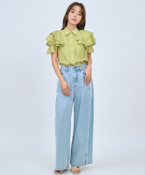 AND COUTURE(アンドクチュール)の「ラッフルスリーブシャツブラウス(シャツ/ブラウス・レディース・グリーン/オフホワイト/ブルー・FREE)」の20枚目の写真