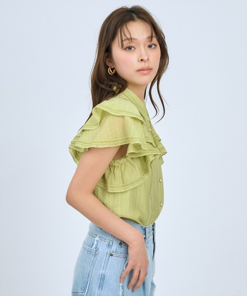 AND COUTURE(アンドクチュール)の「ラッフルスリーブシャツブラウス(シャツ/ブラウス・レディース・グリーン/オフホワイト/ブルー・FREE)」の18枚目の写真